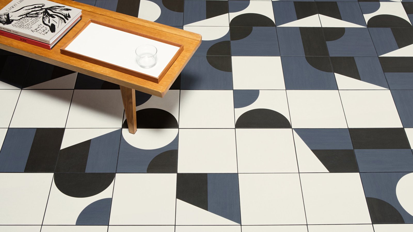 Posadzka z gresu Puzzle od Mutiny