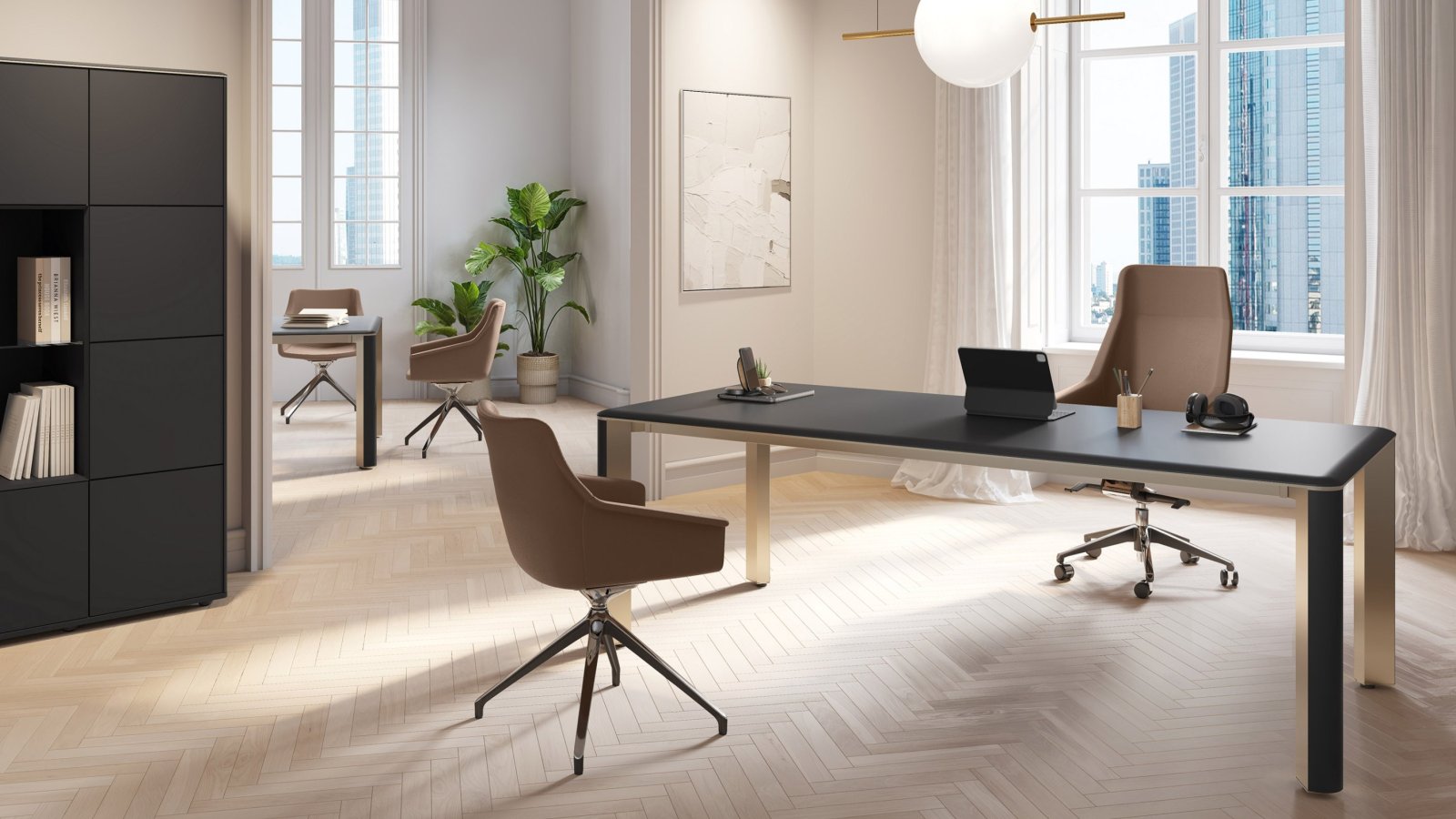 Nowoczesne biurko gabinetowe Iulio od Las Mobili z aluminiowymi nogami Inox Grey i wstawką w dekorze drewna