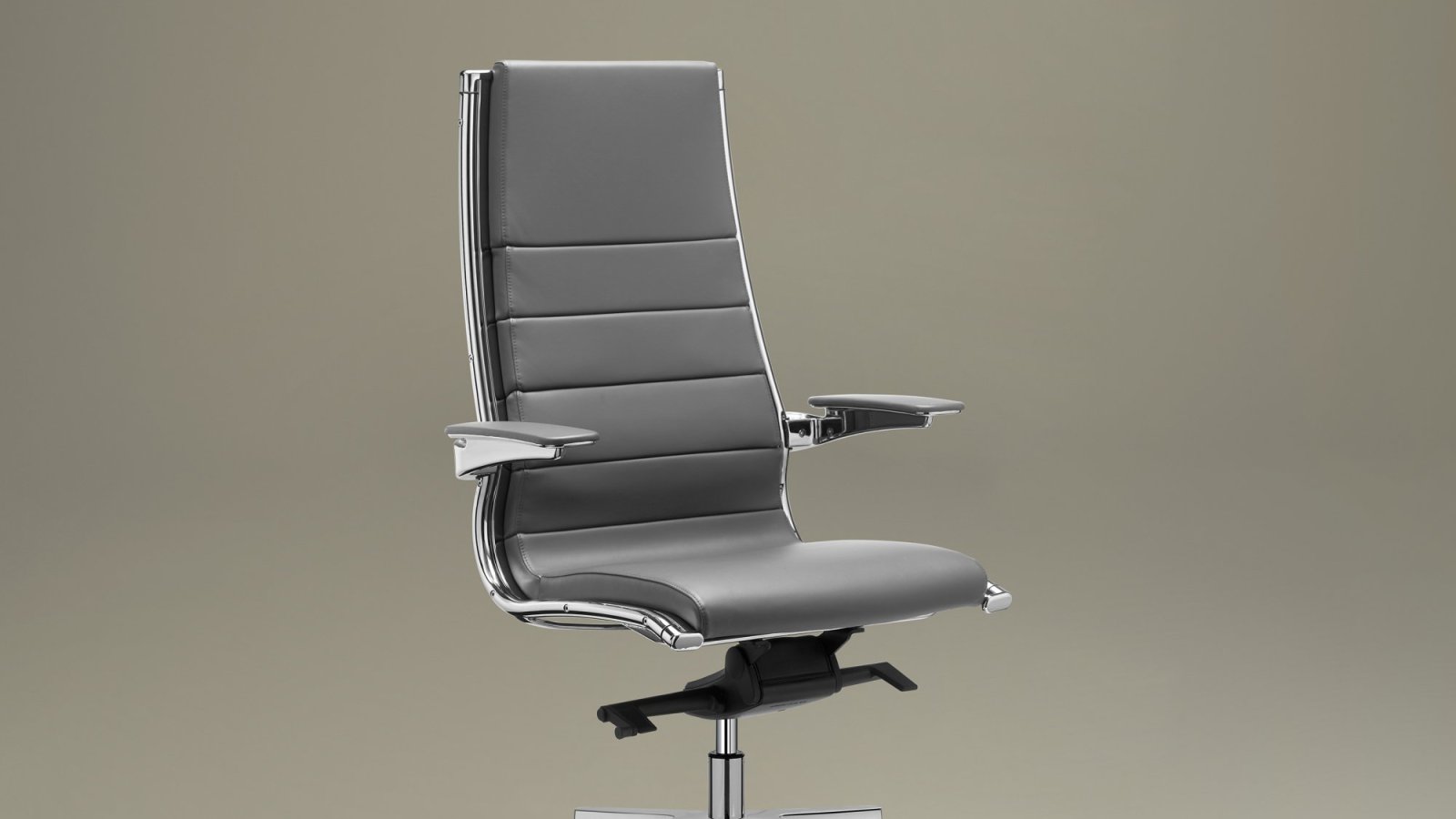 Fotel gabinetowy Sit it od Sitland w skórze