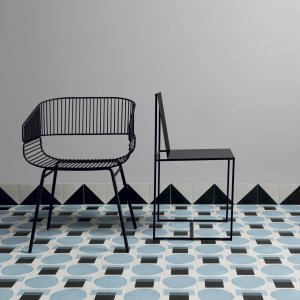 Futura Half Black i Half Blue w jednej kompozycji