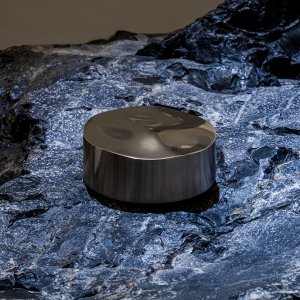 Allure od CEA Design w łazience hotelowej