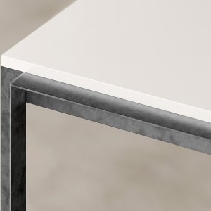 Otwarta metalowa półka ścienna ze skośnym cięciem od Archiutti