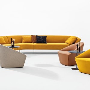 Modułowa sofa Loop od Arper w strefie recepcji