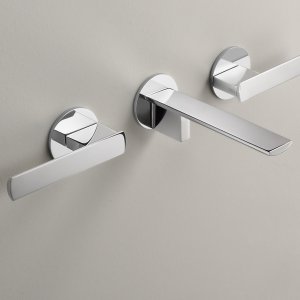 Ayla od Cea Design, ścienna bateria dwuuchwytowa z polerowanej stali nierdzewnej