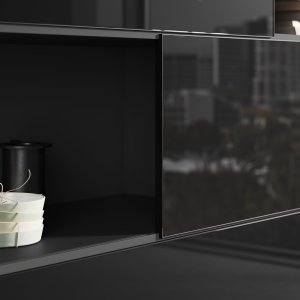 Boazeria Elite z półkami z taśmą LED za biurkiem