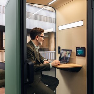 Drzwi z laminowanego szkła akustycznego Framery One Compact