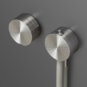 Bateria Giotto od Cea Design ze stali nierdzewnej satynowanej