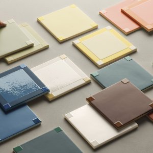 Homage to the Square w kolorze Chocolate