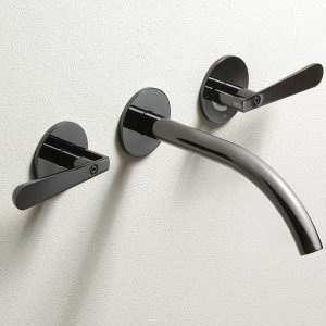 Termostatyczny zespół prysznicowy Lutezia od Cea Design ze słuchawką i wężem w jedwabnej szarości