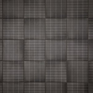 Sciana lazienki w plytkach Aurore Charcoal Grid L od Mutina