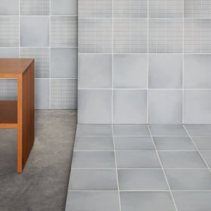 Detal gestej siatki Aurore Charcoal Grid S