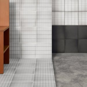 Sciana prysznica w Aurore Light Blue Grid S projektu Vincenta Van Duysena