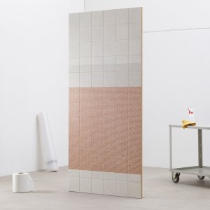 Wzor Mesh Black z Tape Mutina na czarnej bazie