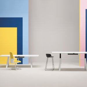 Regulowany Arki-Table ADJ podniesiony do wysokości stojącej