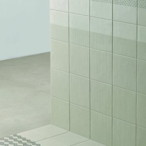 Wzor Grainy Black z Tape Mutina na czarnej bazie