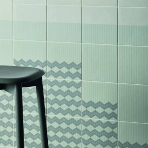 Wzor Zigzag Green z kolekcji Tape w szkliwionym gresie