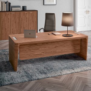 Biurko gabinetowe X10 od Quadrifoglio w orzechu amerykańskim